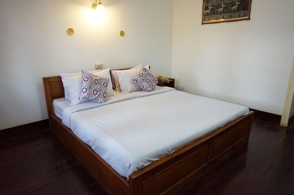 Champasak Palace Hotel Pakse Exterior photo
