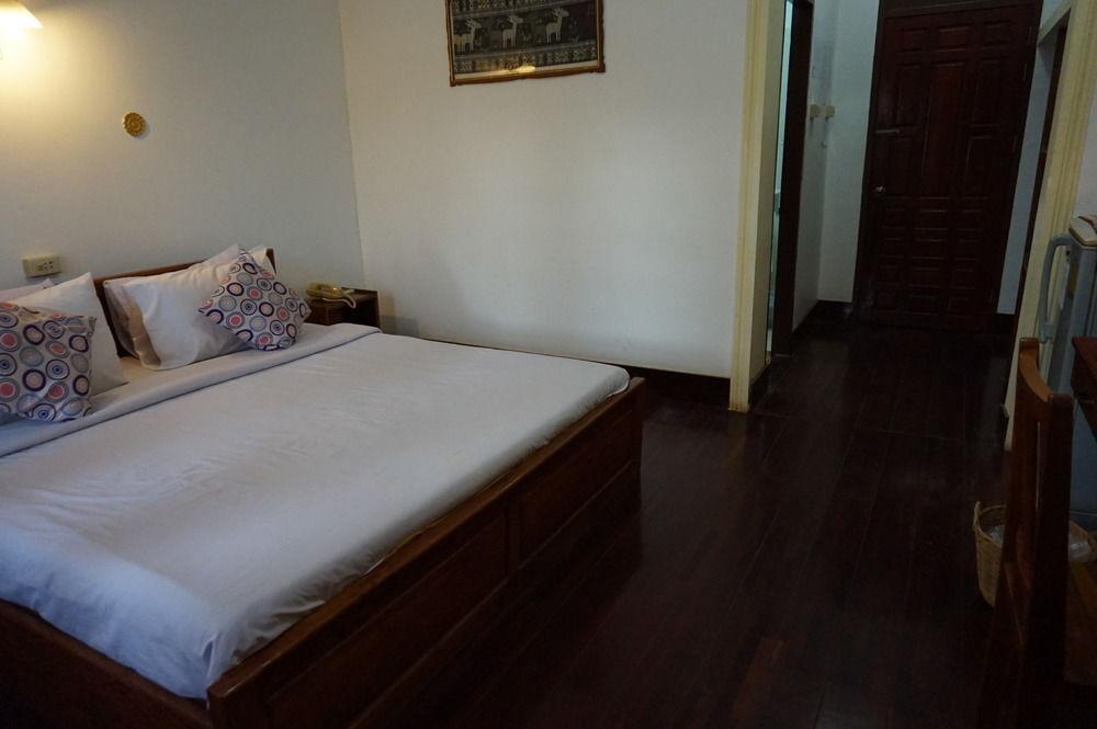 Champasak Palace Hotel Pakse Exterior photo